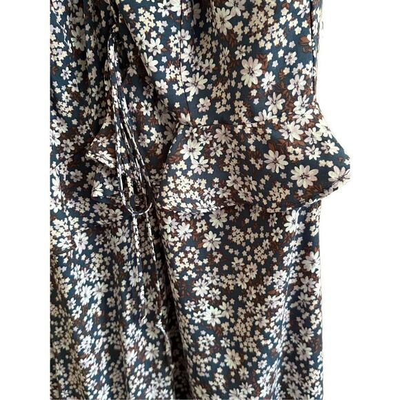 GIANNI BINI DITZY FLORAL PEPLUM CROSS BACK MAXI DRESS WHITE & BLUE SZ M - Picture 3 of 11
